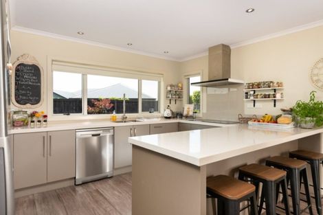 Photo of property in 23 Mortlake Heights, Pyes Pa, Tauranga, 3112