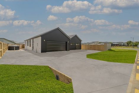 Photo of property in 26 Palm Drive, Whitianga, 3510