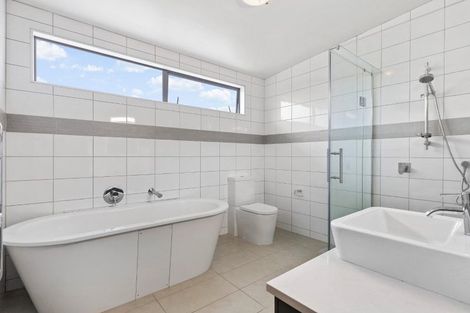 Photo of property in 35k Garnet Road, Westmere, Auckland, 1022