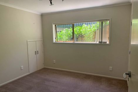 Photo of property in 33 Surf Road, Stanmore Bay, Whangaparaoa, 0932