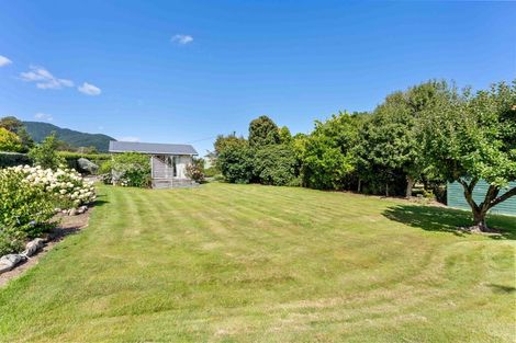 Photo of property in 3 Sutton Road, Te Horo, Otaki, 5582
