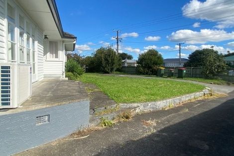 Photo of property in 26 Sutton Crescent, Papakura, 2110