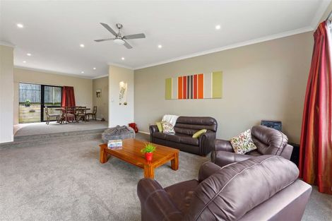 Photo of property in 37 Huia Street, Waikanae, 5036