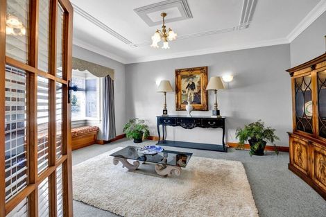 Photo of property in 17 Albion Street, Hawera, 4610