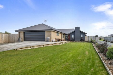 Photo of property in 34 George Street, Bulls, 4818