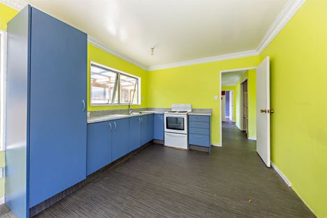 Photo of property in 11 Lori Place, Massey, Auckland, 0614
