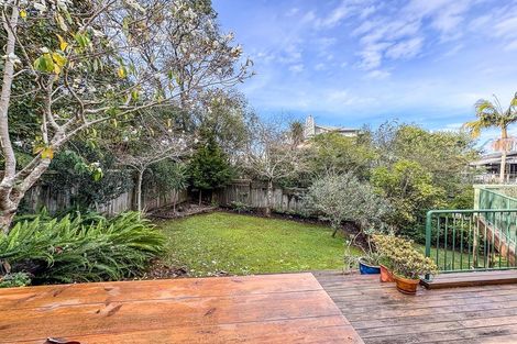 Photo of property in 2/3 Oban Road, Browns Bay, Auckland, 0630
