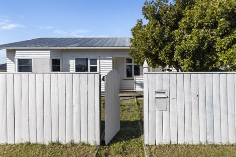 Photo of property in 23 Holdaway Street, Riversdale, Blenheim, 7201