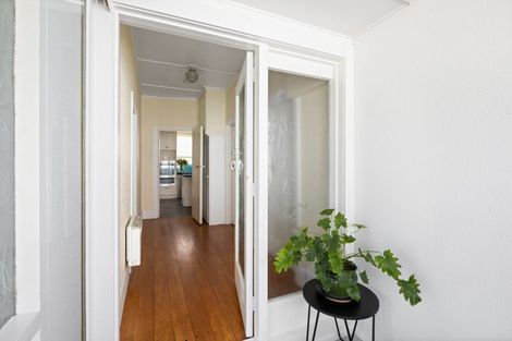 Photo of property in 3 Kinross White Street, Napier South, Napier, 4110