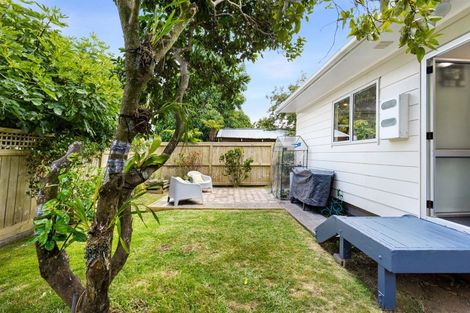 Photo of property in 2/60 Taikata Road, Te Atatu Peninsula, Auckland, 0610