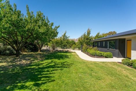 Photo of property in 25 Hall Road, Bannockburn, Cromwell, 9384