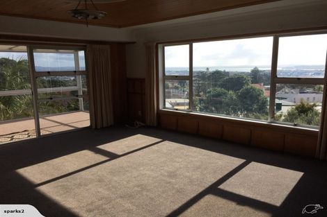 Photo of property in 3 Hillside Crescent North, Leigh, Auckland, 0985