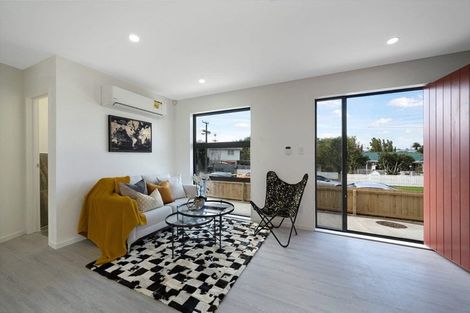 Photo of property in 1/13 Sarona Avenue, Glen Eden, Auckland, 0602