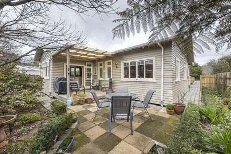 Photo of property in 155a Russell Street, Palmerston North, 4414