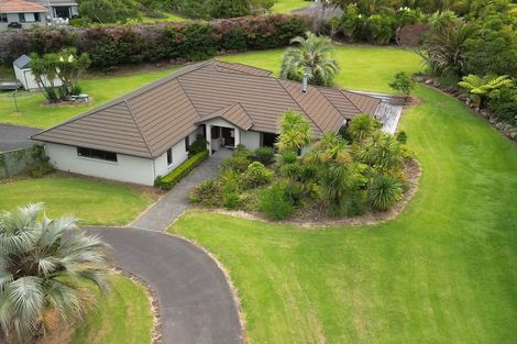 Photo of property in 4 Kotare Heights, Kerikeri, 0230