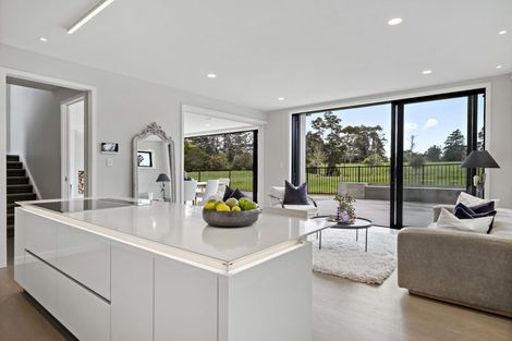 Photo of property in 14 Third Fairway Place, Albany, Auckland, 0632