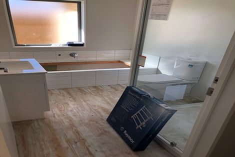 Photo of property in 17 Broadway Parade, Rolleston, 7615