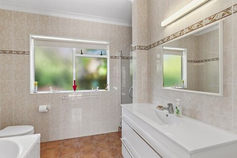 Photo of property in 9 Maple Lane, Waikanae, 5036