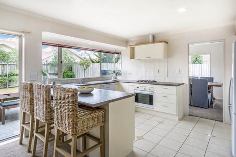 Photo of property in 4 Brosna Place, East Tamaki, Auckland, 2016