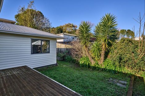 Photo of property in 1a Peel Place, Wainuiomata, Lower Hutt, 5014
