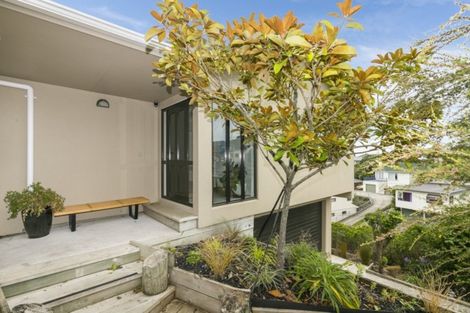 Photo of property in 16 View Road, Titahi Bay, Porirua, 5022