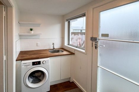 Photo of property in 2/16 Oxley Avenue, St Albans, Christchurch, 8014