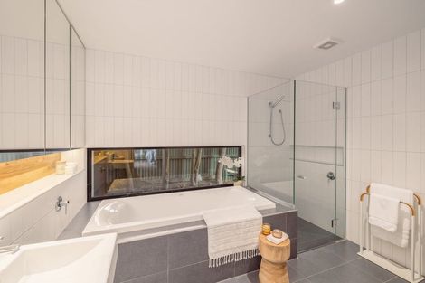 Photo of property in 276 Estuary Road, South New Brighton, Christchurch, 8062