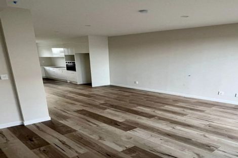 Photo of property in 3/86 Fred Taylor Drive, Westgate, Auckland, 0814