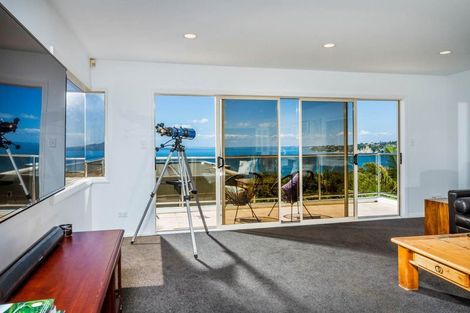 Photo of property in 1/25 Churchill Road, Murrays Bay, Auckland, 0630
