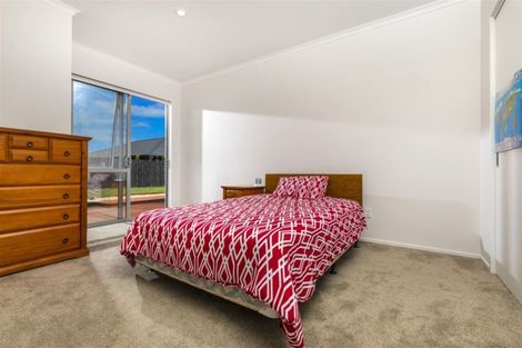 Photo of property in 15 Fruitlands Road, Kumeu, 0810