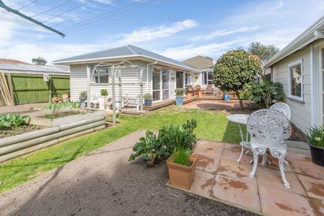 Photo of property in 12 Cranbrook Avenue, Burnside, Christchurch, 8053