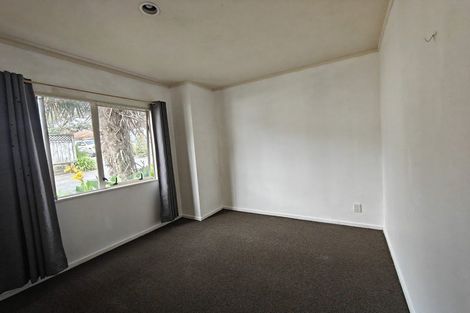 Photo of property in 6/520 Don Buck Road, Westgate, Auckland, 0614