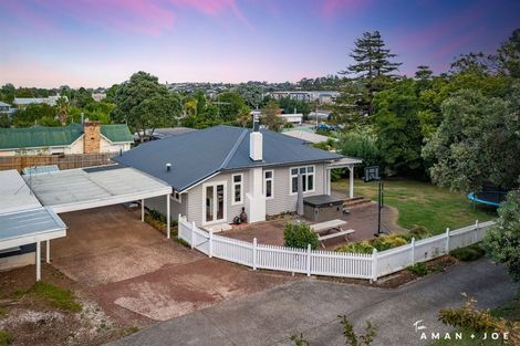 Photo of property in 739 Swanson Road, Swanson, Auckland, 0612
