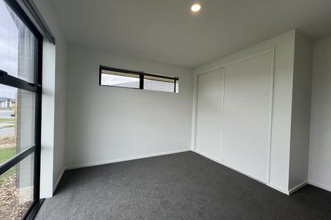 Photo of property in 25 Bill Hammond Drive, Belfast, 8051