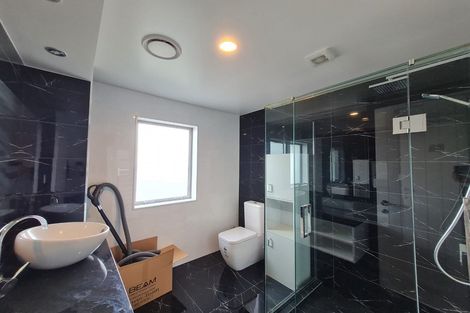 Photo of property in 109 Medallion Drive, Oteha, Auckland, 0632