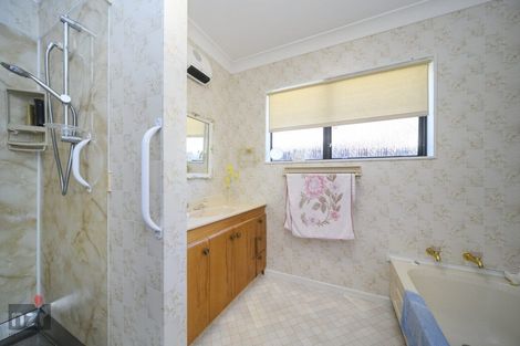 Photo of property in 1 Astrid Court, Awapuni, Palmerston North, 4412