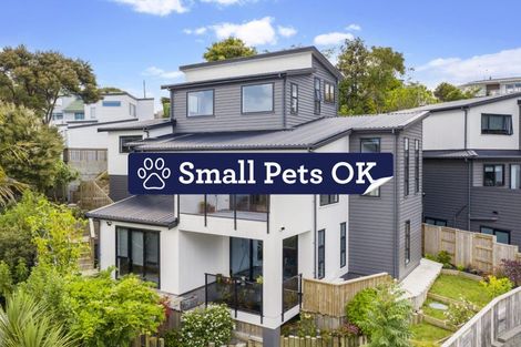 Photo of property in 69 Sunset Road, Totara Vale, Auckland, 0632