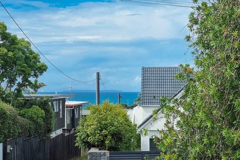 Photo of property in 1/317 Lake Road, Hauraki, Auckland, 0622