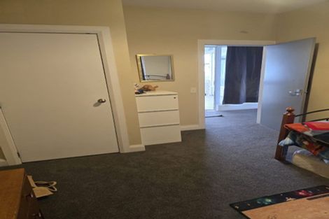 Photo of property in 80 Queens Drive, Lyall Bay, Wellington, 6022