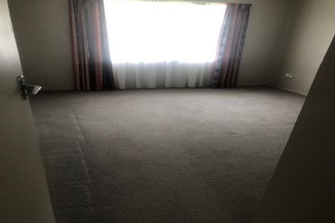 Photo of property in 1/680 Pakuranga Road, Howick, Auckland, 2010