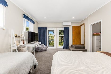 Photo of property in 33a Nevay Road, Miramar, Wellington, 6022