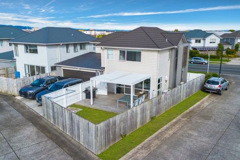 Photo of property in 10 Kauri Heart Avenue, Takanini, 2112
