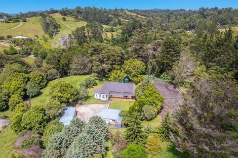 Photo of property in 17 Mudgeways Road, Massey, Auckland, 0614