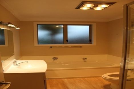 Photo of property in 6 Kereru Close, Halfway Bush, Dunedin, 9010