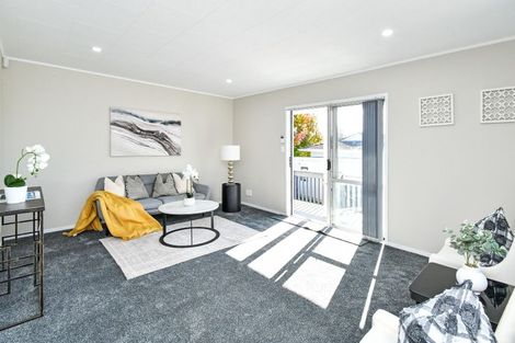 Photo of property in 1/11 Bundena Place, Clendon Park, Auckland, 2103