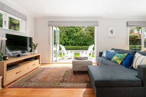 Photo of property in 110 Karori Road, Karori, Wellington, 6012