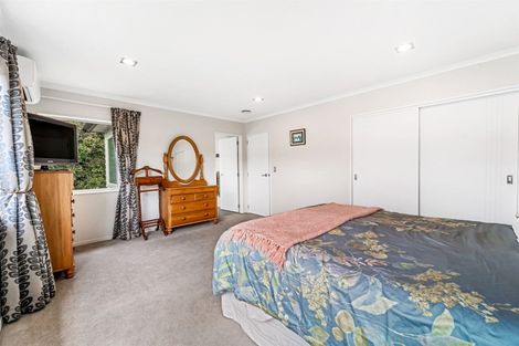 Photo of property in 80 Rising Parade, Fairview Heights, Auckland, 0632