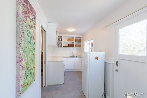 Photo of property in 6 Bella Grove, Naenae, Lower Hutt, 5011