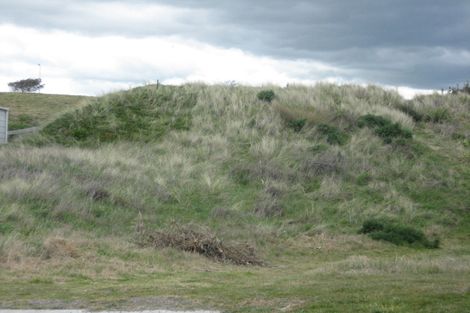 Photo of property in 82 Kahukura Avenue, Waitarere Beach, Levin, 5510