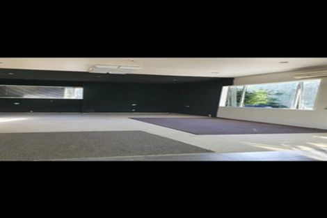 Photo of property in 137 Old North Road, Kumeu, 0892